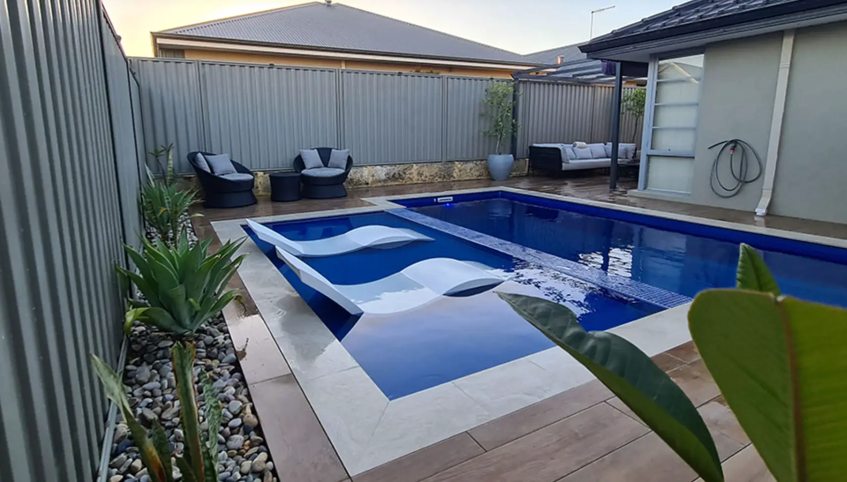 Aqua Ledge Fun Pool - Aqua Technics