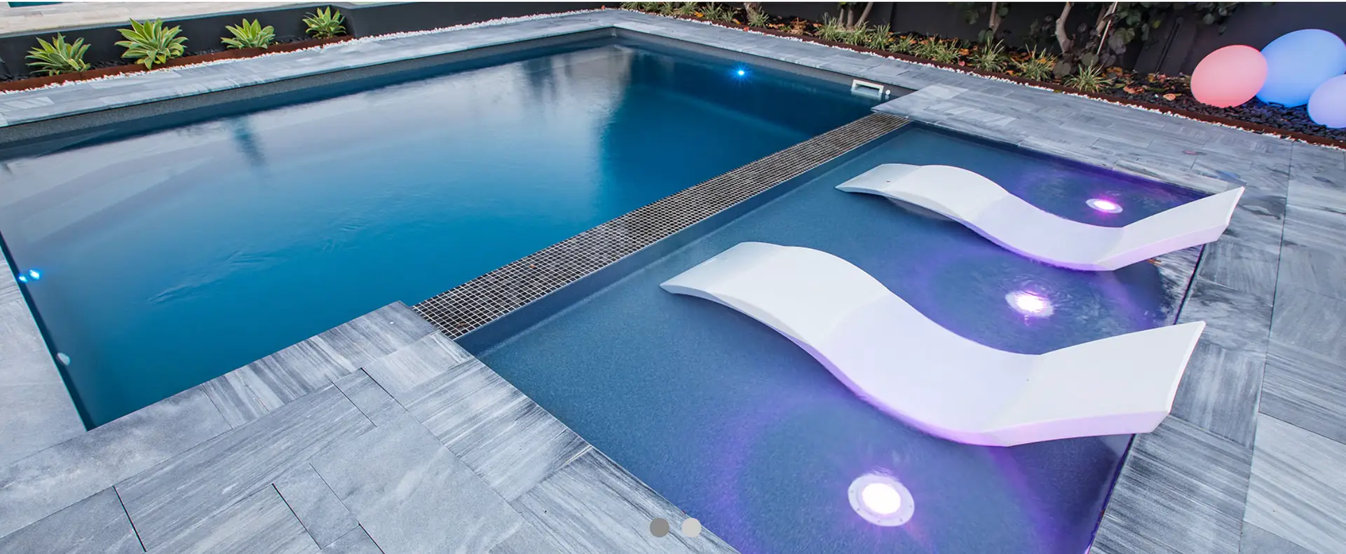 Aqua Ledge Fun Pool - Aqua Technics