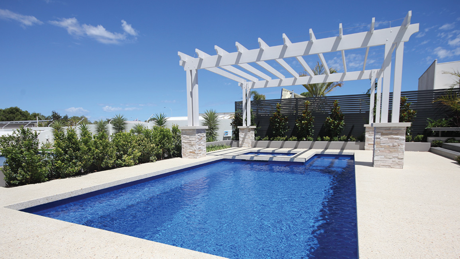 saint-remy-fun-pool-5